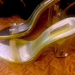 Ladies Sandler clear size 7
